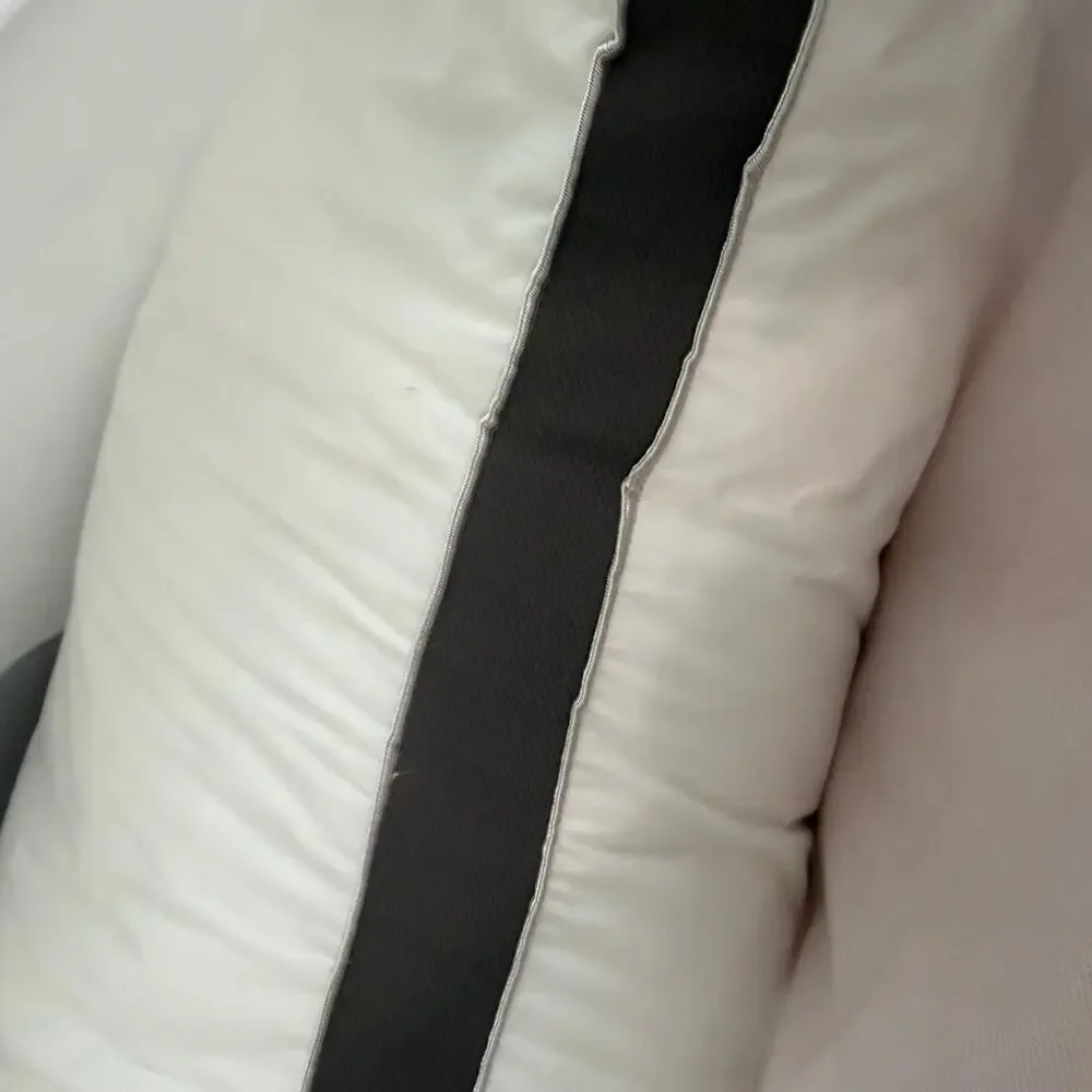 Sleep Number Plush Comfort Curved Pillow NEW With Protective Bag White Gray
